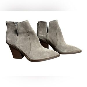 Vince Camuto Suede Leather Ankle Booties Stacked Heel Pointed Toe Mushroom 6.5